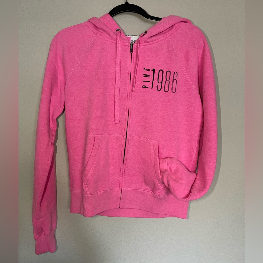 Victoria Secret Pink - Pink hoodie 1986. Size Small.